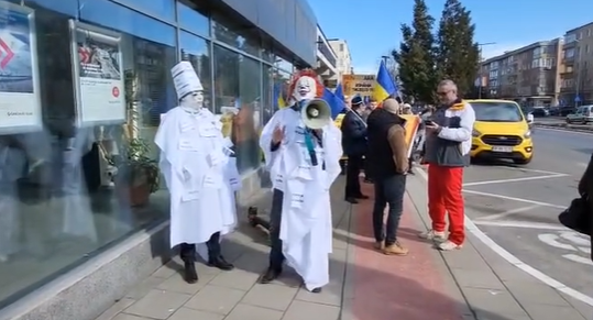 Proteste AUR: Manifestări într-un giratoriu, Simion la Ploiești și certuri în Victoriei