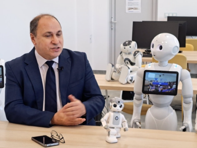 Ministrul Educației merge la Florența și Bruxelles. Pe ce se concentrează Dimian după moțiune
