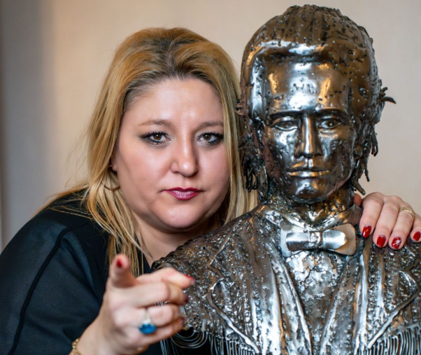 Șoșoacă încă n-a decis dacă susține moțiunea: AUR e copilul PSD