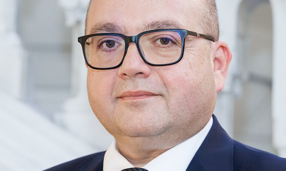 Industria revine. Se schimbă accentele politicilor UE. Să nu pierdem trenul competitivității!