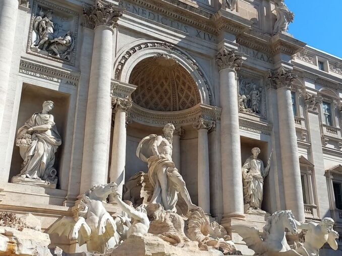 Accesul la Fontana di Trevi, taxat cu 2 euro