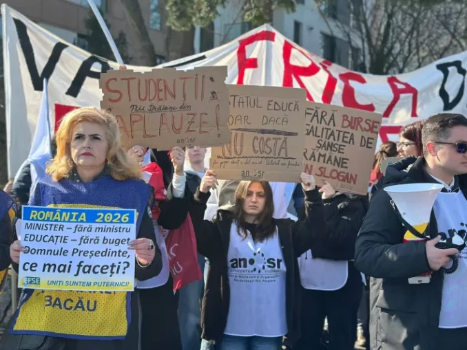Protest al profesorilor la Cotroceni. Sindicatele reclamă măsurile de austeritate