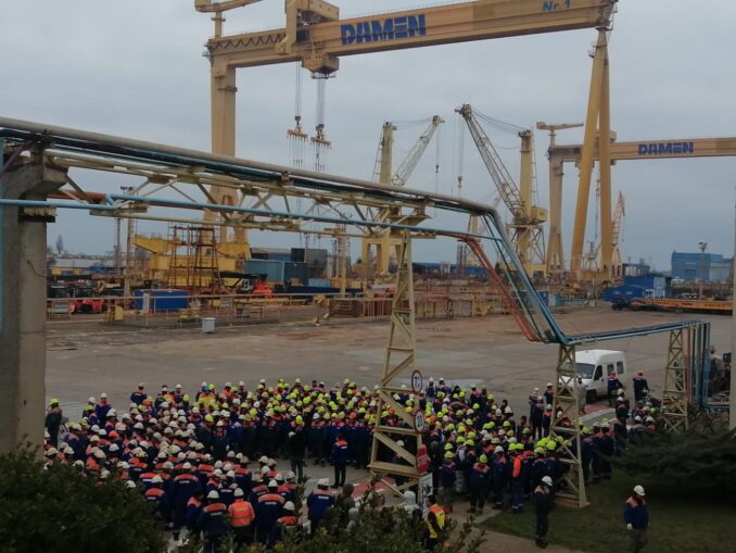 VIDEO Protest la Șantierul Naval Mangalia. Angajații nu și-au mai luat banii de peste două luni