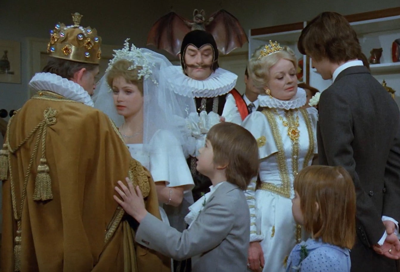 A murit regina din Arabela