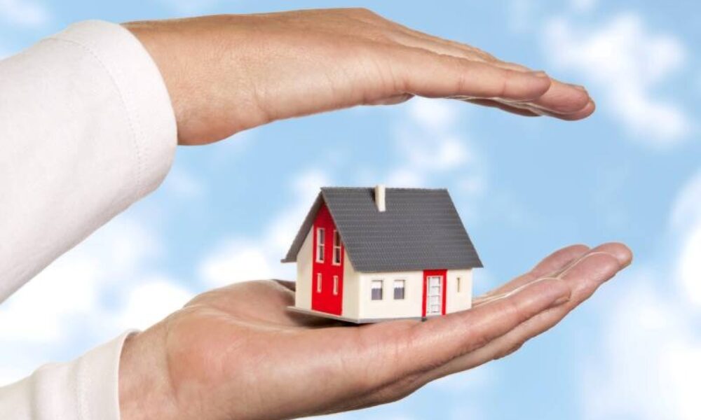 Românii se împrietenesc cu firmele de asigurare. Cu doar 130 de lei îți pui casa la adăpost