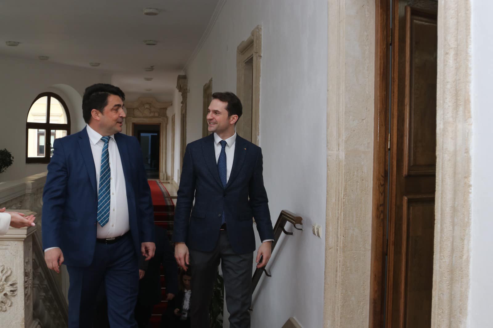 Bolojan ar fi găsit altul mai Breaz să taie mai departe la Educație