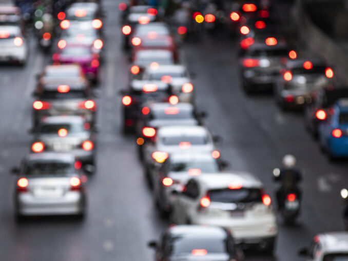 O ceartă din trafic s-a încheiat când unul dintre șoferi și-a scos pistolul