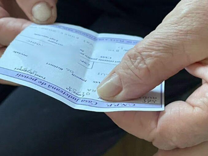 Pensiile ajung mai repede în aprilie. Când se dau ajutoarele promise de Guvern