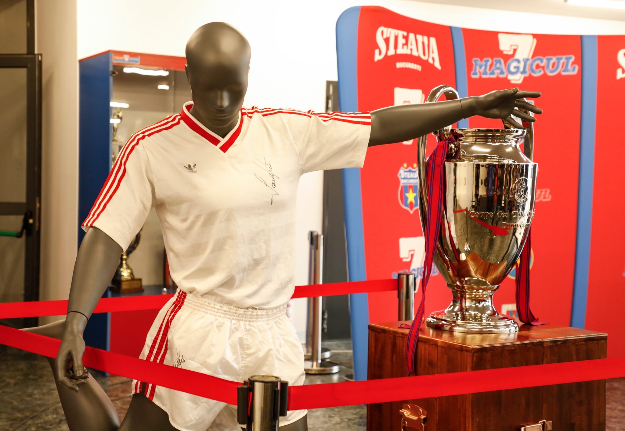 Miruță, dezvăluiri în lanț: CSA Steaua, buget cât toată Superliga. Radar militar, afectat de un bloc