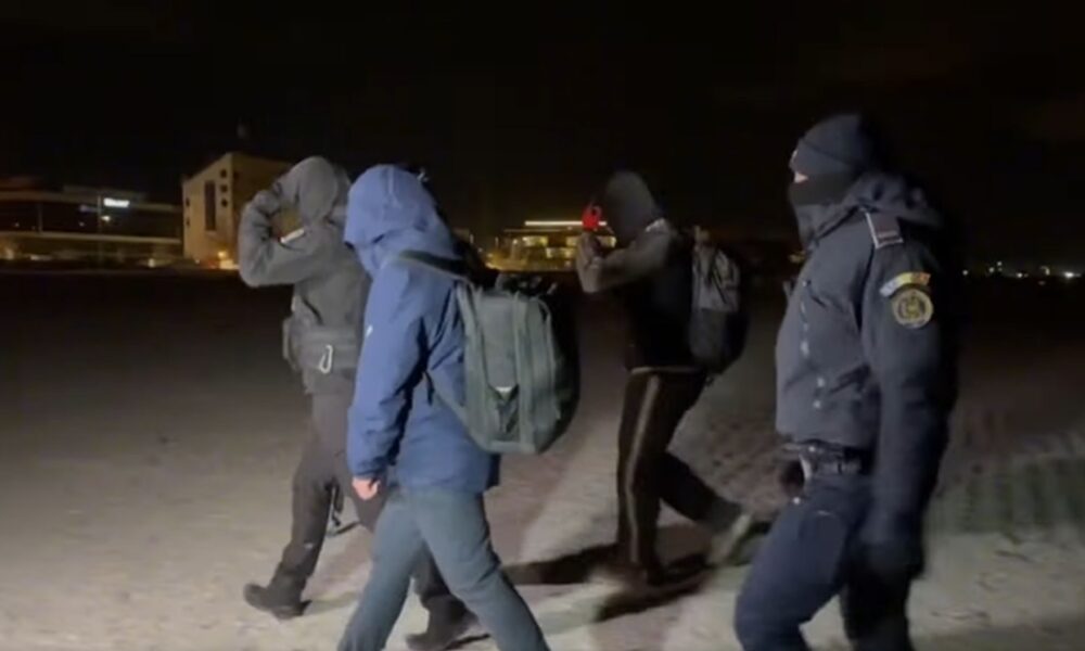Resturi de dronă, pe plaja din Mamaia. Ce spune ministrul Apărării VIDEO
