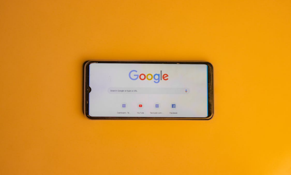 UE ia la bani mărunți sistemul de licitații al Google