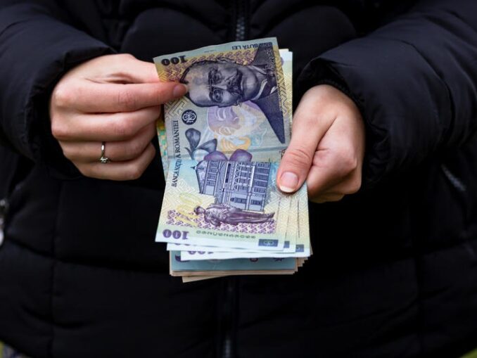 Greșeala financiară pe care nu mai ai voie s-o faci după 55 de ani