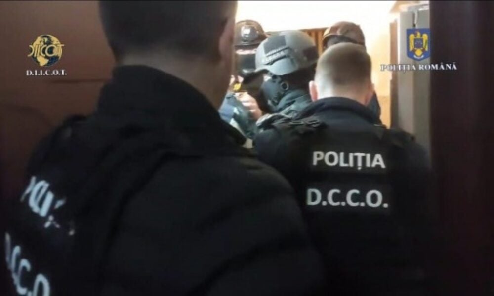 4 români arestați pentru un tun de 300 milioane euro. Spălau banii investind în imobiliare