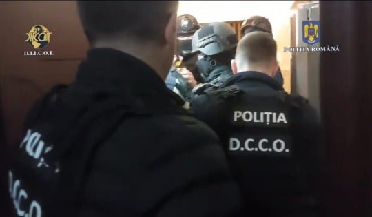 4 români arestați pentru un tun de 300 milioane euro. Spălau banii investind în imobiliare