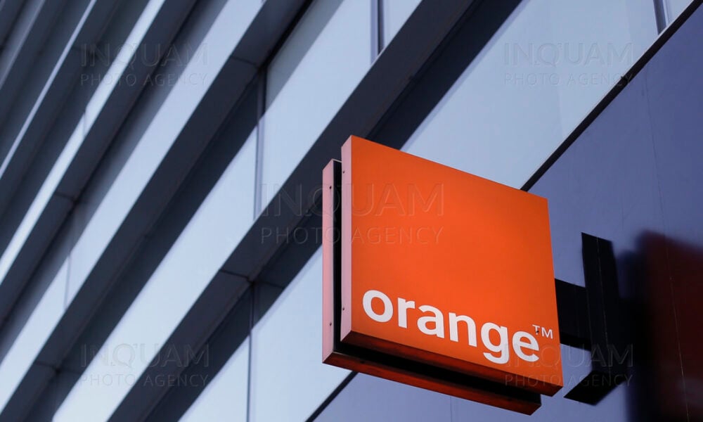 Orange scumpește abonamentele în România