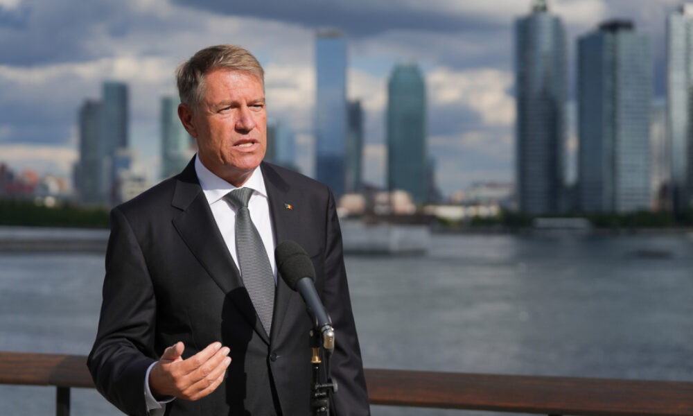 Călătorul Iohannis, pus pe drumuri de ANAF