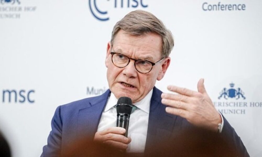 Germania consideră ”insuficiente” eforturile Franţei de creştere a cheltuielilor cu apărarea