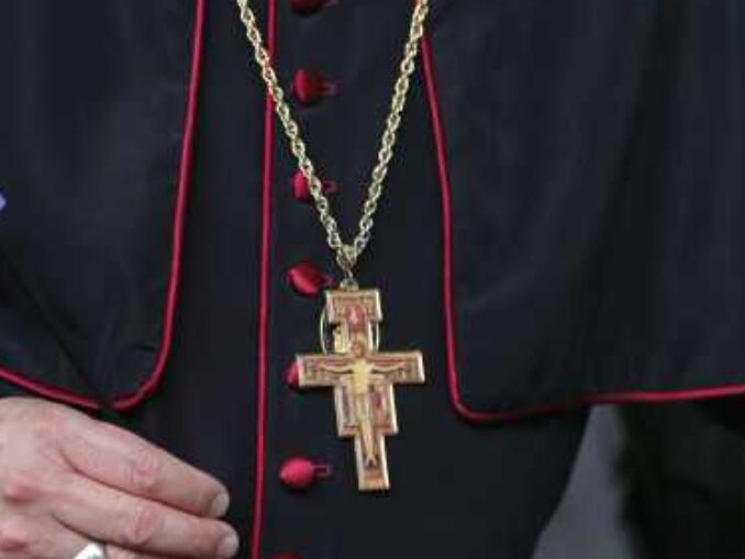 Scandal sexual în Biserica Anglicană: Episcop reținut de poliție după acuzații grave