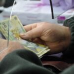 o banca din romania da inapoi banii din taxe