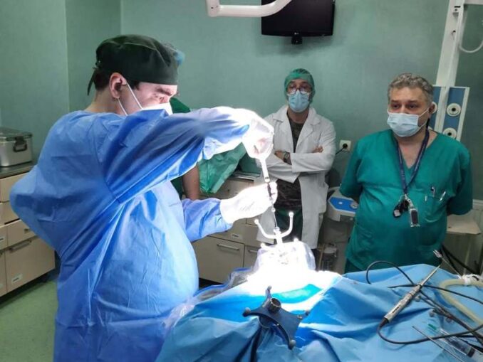 Inovaţie chirurgicală. Risc de cancer ovarian, redus cu 80%