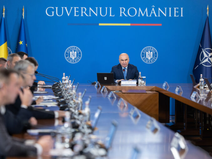 Inflexibilul Bolojan a devenit docil: a acceptat condițiile PSD și UDMR. Scad taxele și impozitele