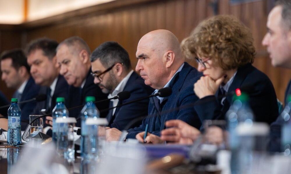 „Au tras mâțul de coadă”. BNS pune tunurile pe reforma administrației