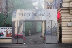 „Poarta Sărutului”, recreată la Palatul Cesianu-Racoviță