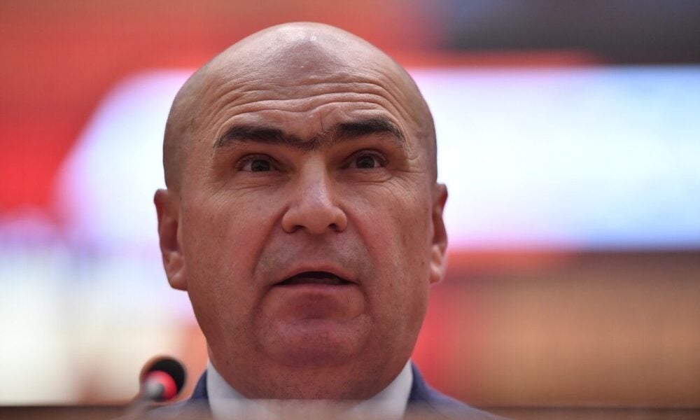 Eminența cenușie a lui Bolojan acuză PSD de joc dublu: Guvernează dimineața și seara intră în opoziție