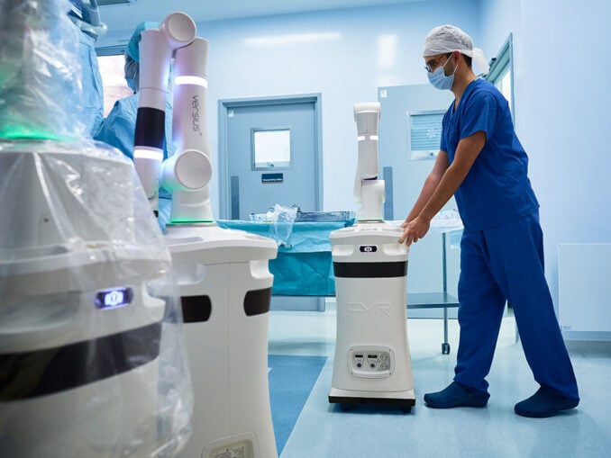 Spitalul Militar cumpără un robot la preț de doi de la fiica unui apropiat al fugarului Oprescu