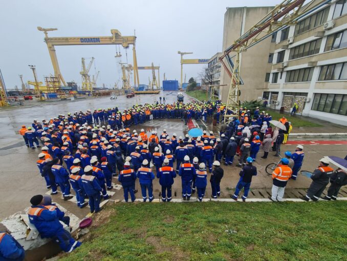 VIDEO Opt zile de protest la șantierul Naval Mangalia. Nu plecăm până când problemele nu vor fi rezolvate!