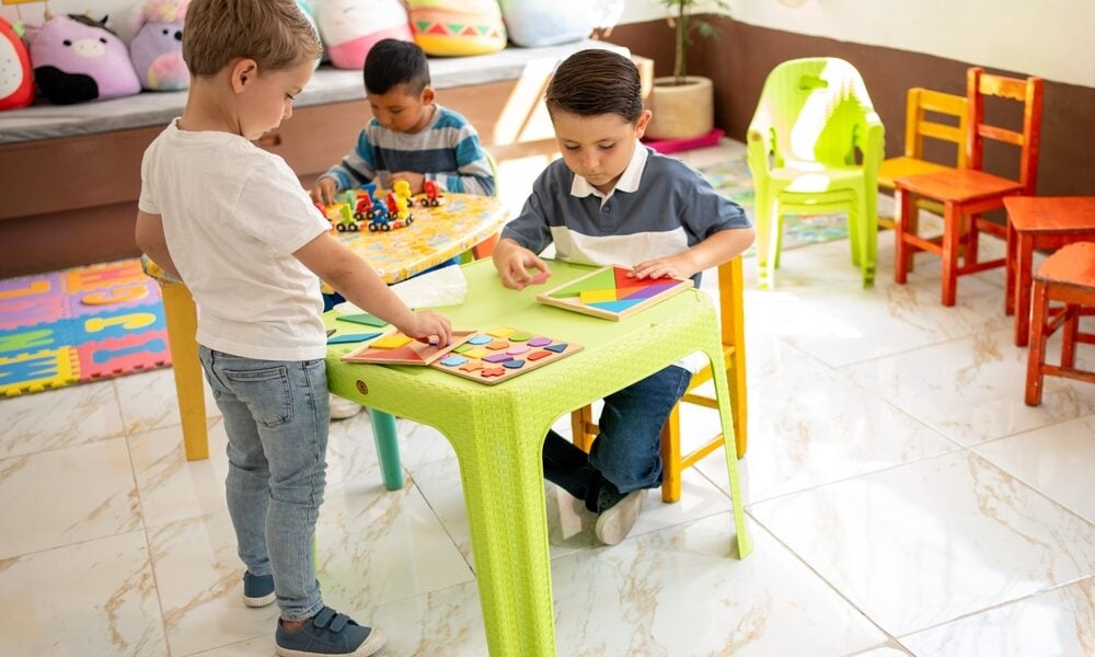 Cum să integrezi jocurile interactive de la Edu Class în activitățile zilnice ale copiilor