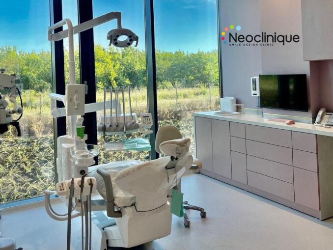 Cum alegi clinica potrivită pentru implanturi dentare rapide? Tehnologia care face diferența în 2026