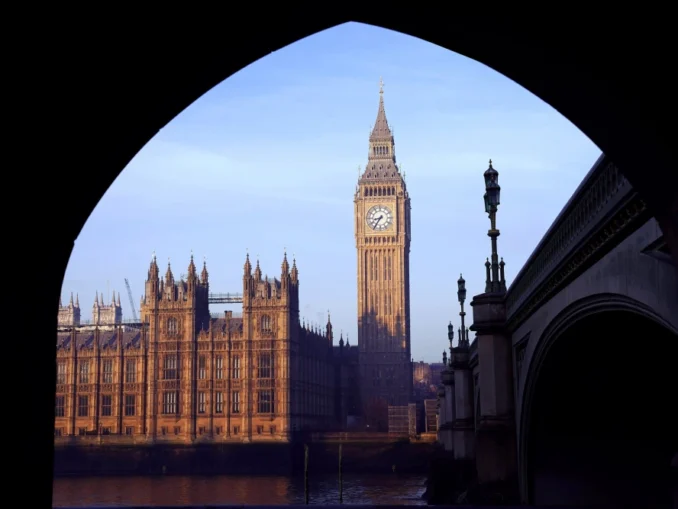 Scandal uriaș în Marea Britanie. Iubitul unui deputat ar fi spionat pentru China