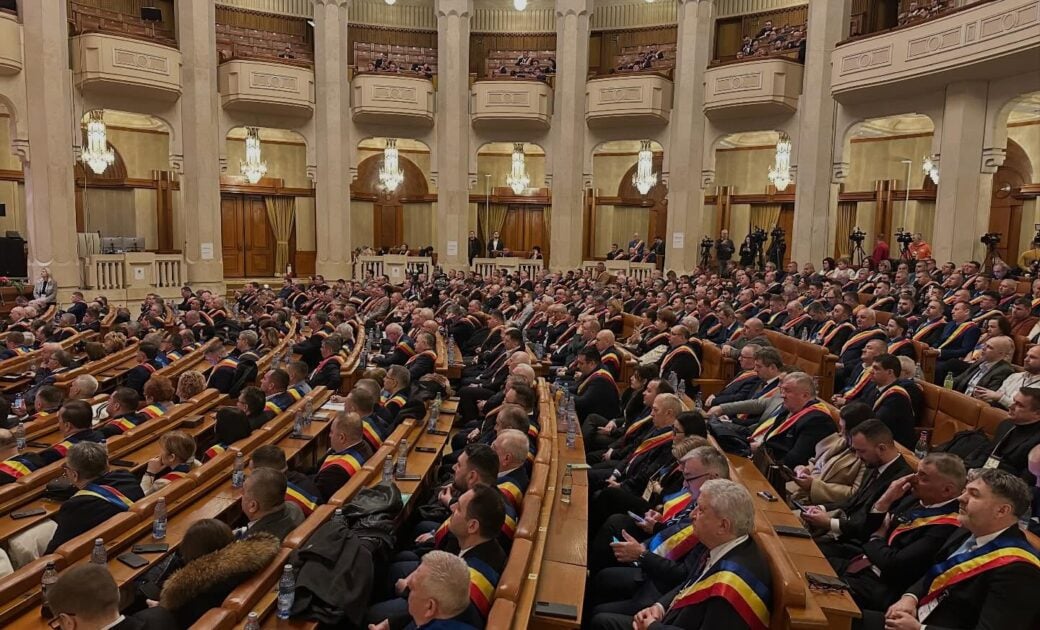 EXCLUSIV Dezmăț pe bani publici. Chef de jumătate de milion de euro pentru primari. Fără cazare