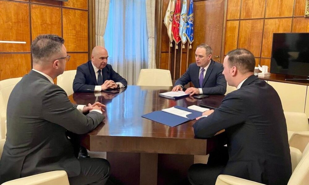 Bolojan, despre prețurile la carburanți: Refuz să vând soluții populiste