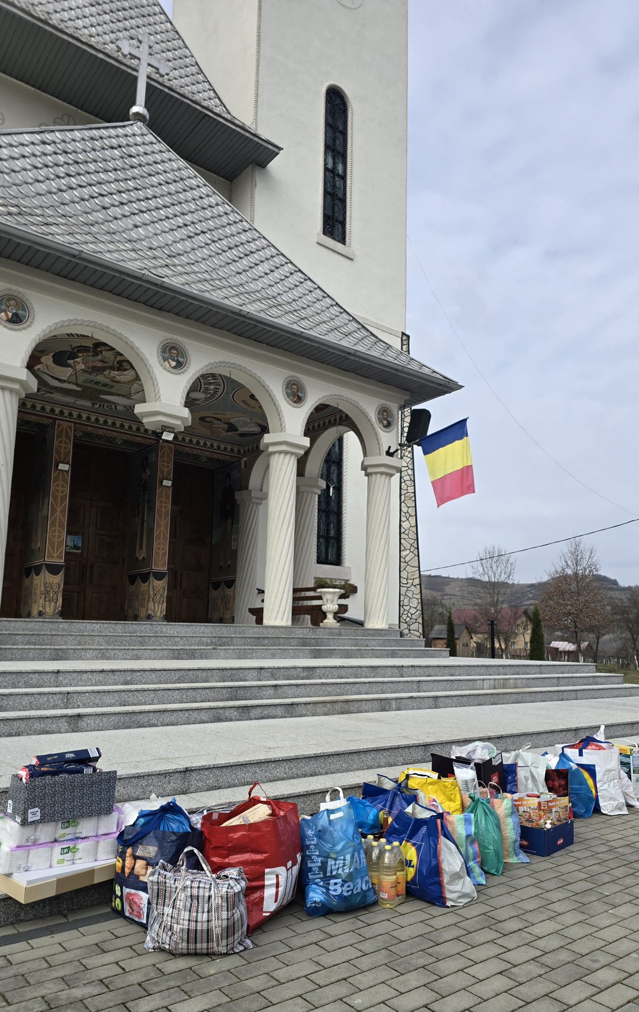 În Postul Mare, credincioșii din Maramureș aduc speranță și sprijin vârstnicilor