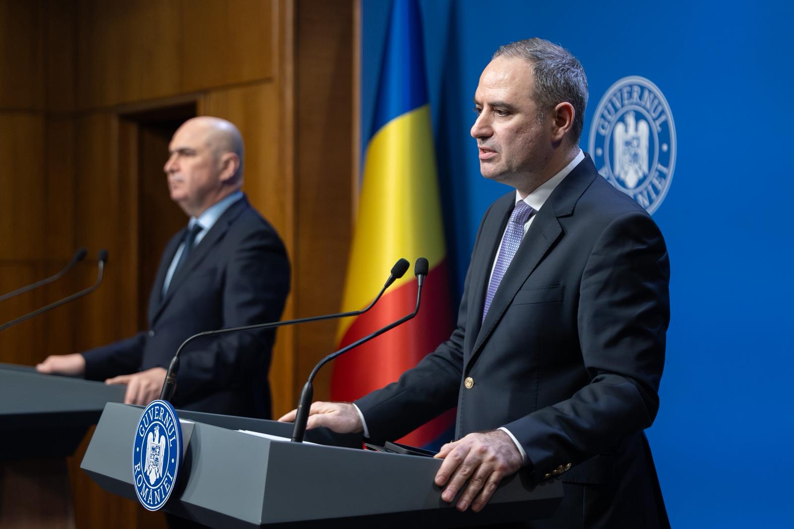 Cui îi e frică de super speciali? Legea e blocată de două luni