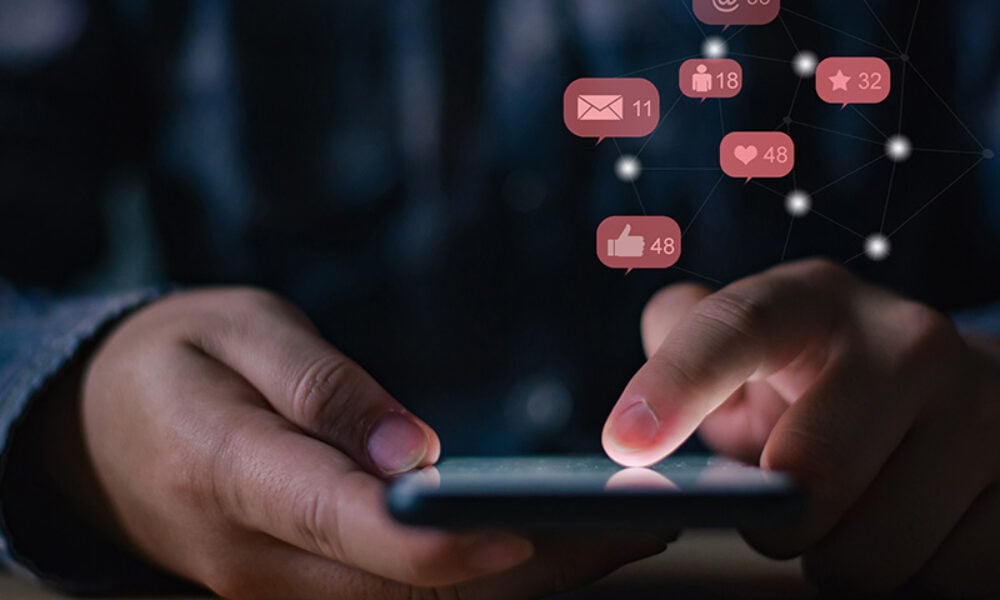 Generația notificărilor: ce pierdem fără să ne dăm seama în era zgomotului digital