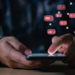 Generația notificărilor: ce pierdem fără să ne dăm seama în era zgomotului digital