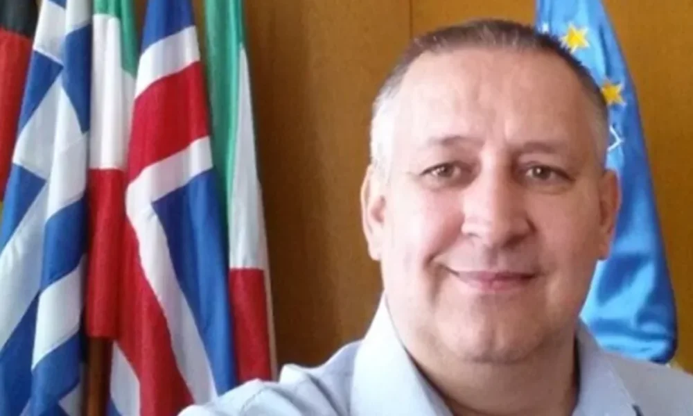 Anton și comanda politică (la procurori)