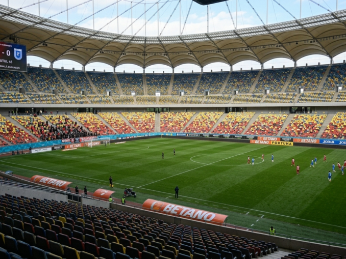 Casa larg deschisă. Stadion aproape gol la Dinamo – Craiova