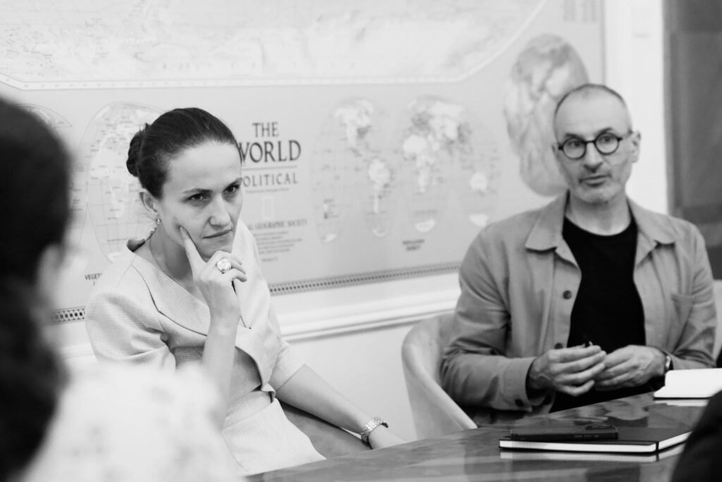 Sfidare pe banii cetățenilor. Cum se ascunde MAE în spatele GDPR-ului ca să nu dea explicații de interes public