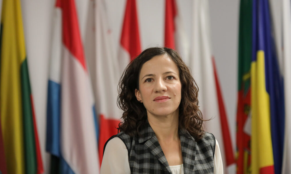 Ultima șansă și ultimii bani europeni pentru spitale noi în România – INTERVIU cu vicepreședinta Comisiei Europene