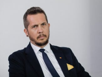 INTERVIU PRO și CONTRA vacanțelor în Dubai pentru elevi. Diaconu: “Cred că unii oameni s-au imbecilizat doctrinar”