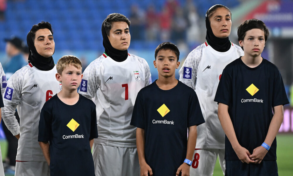 O altă fotbalistă iraniană s-a răzgândit și renunță la azilul în Australia