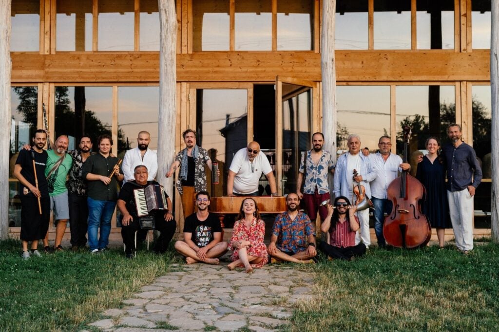 Larisa Perde și taraful FOTO Larisa Perde