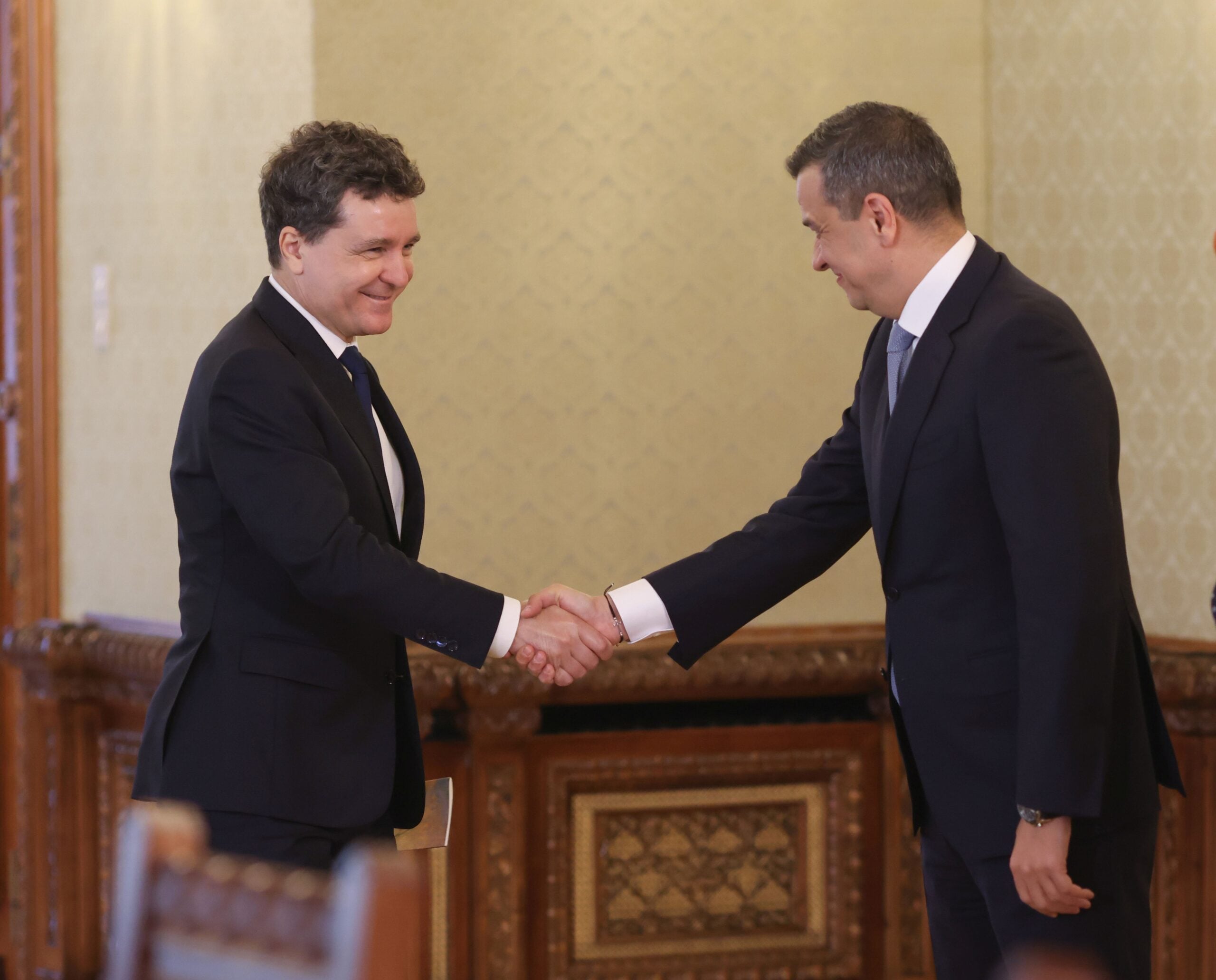 Nicușor Dan s-a predat PSD? De bunăvoie sau pentru că nu avea de ales? – OPINIE