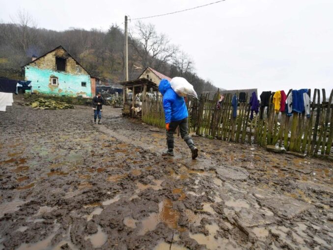 România, împărțită între bogați și săraci. Prăpastia se adâncește