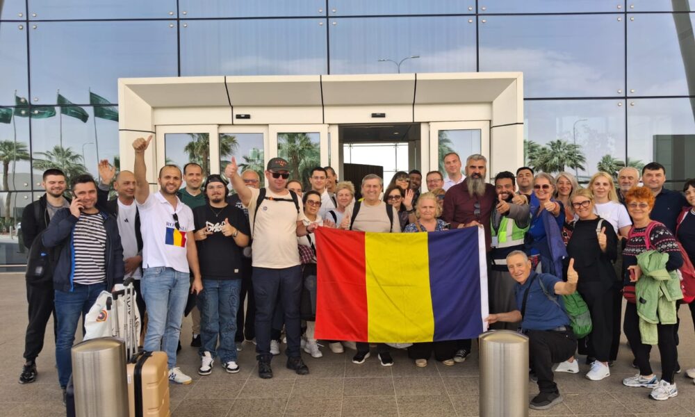 183 de români din Qatar se întorc astăzi în țară cu un zbor charter Riad-București