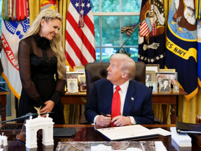 Sinecurile MAGA. Trump îi dă văduvei lui Charlie Kirk postul din aviație al influencerului